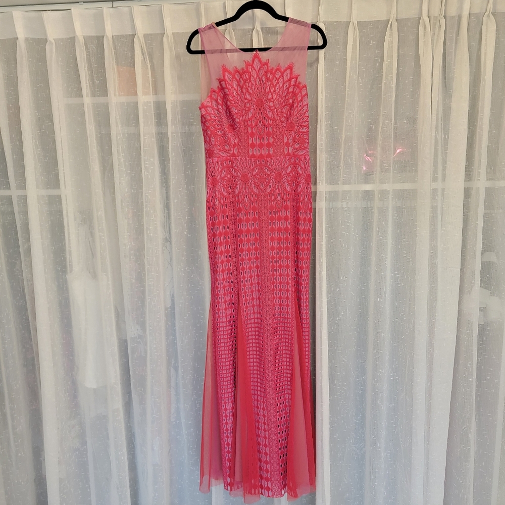 BCBG Maxazria Elinor Sleeveless Lace Gown Pink Rasberry Size 6 NWOT - Picture 5 of 16
